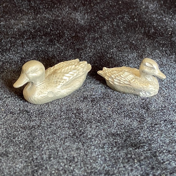 CUTERI Miniature Set of 2 Pewter Ducks Vintage - Picture 2 of 7